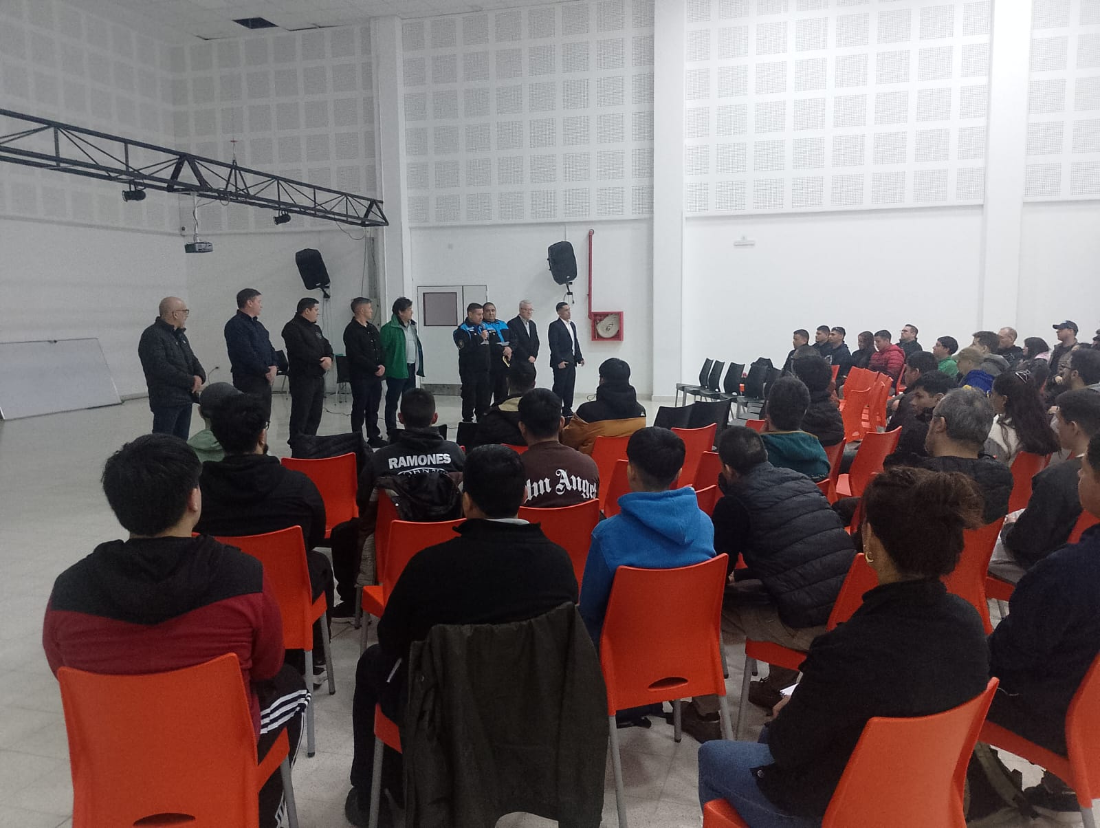 INICIÓ EN COMODORO RIVADAVIA LA CAPACITACIÓN FORMAL PARA VIGILADORES PRIVADOS